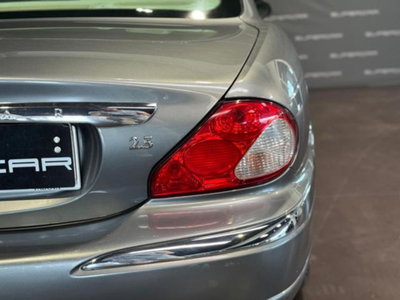 Jaguar X-Type 2.5 V6 24V cat Executive (6)