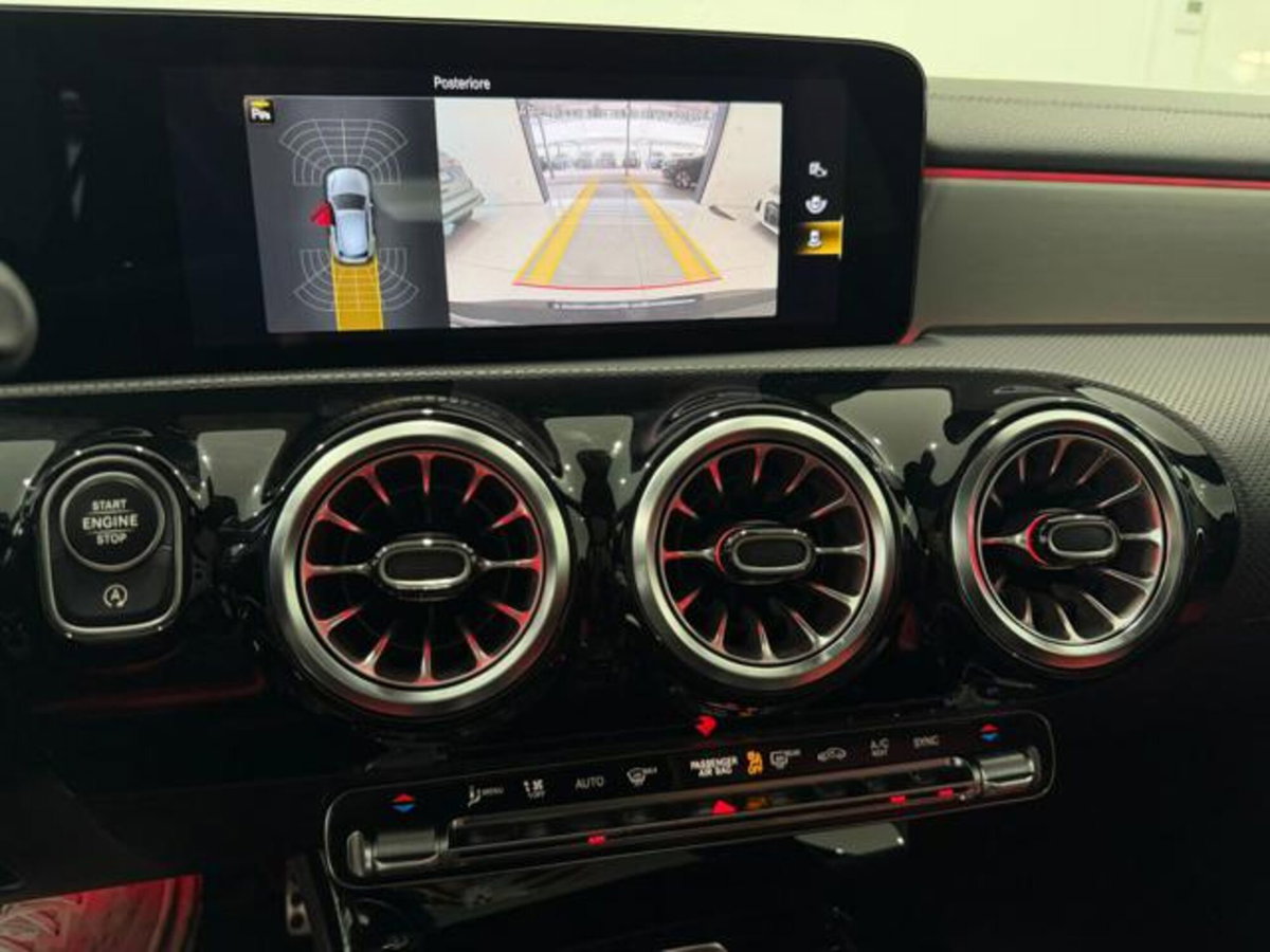 Mercedes-Benz Classe A 200 d AMG Line Premium Plus auto (14)