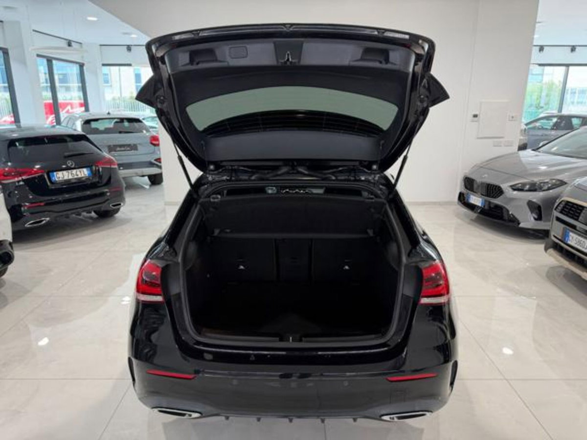 Mercedes-Benz Classe A 200 d AMG Line Premium Plus auto (18)