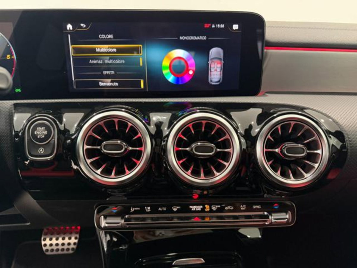 Mercedes-Benz Classe A 200 d AMG Line Premium Plus auto (19)