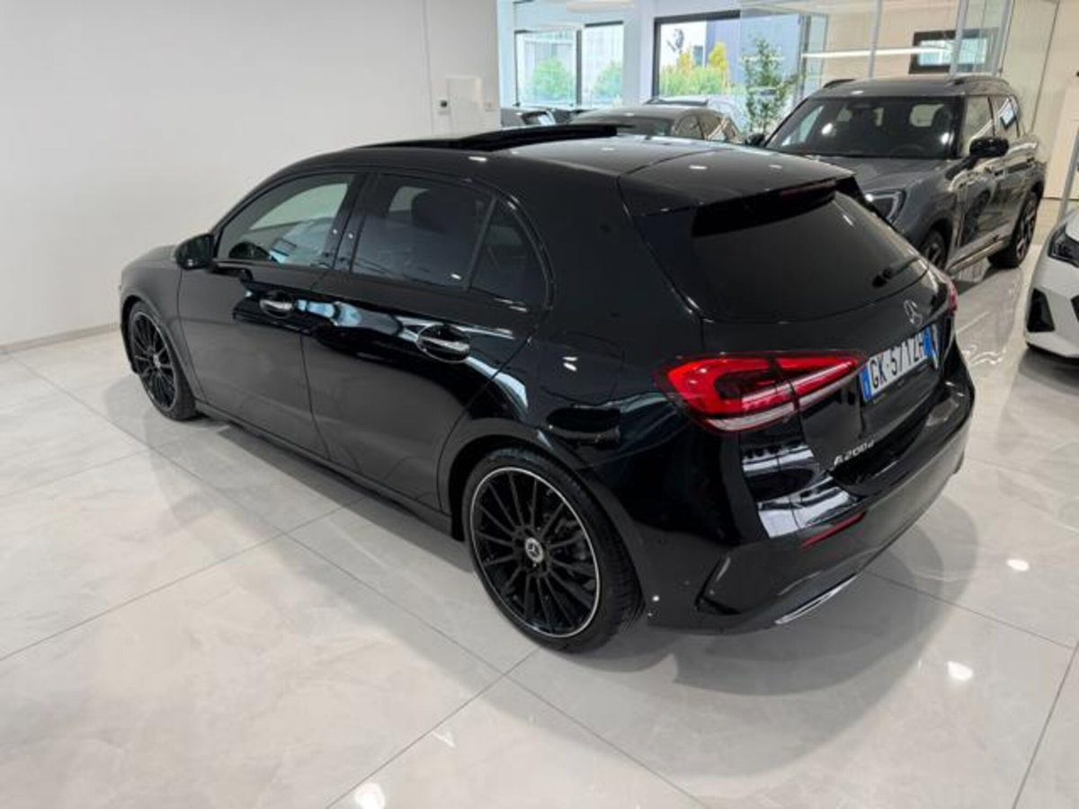 Mercedes-Benz Classe A 200 d AMG Line Premium Plus auto (4)