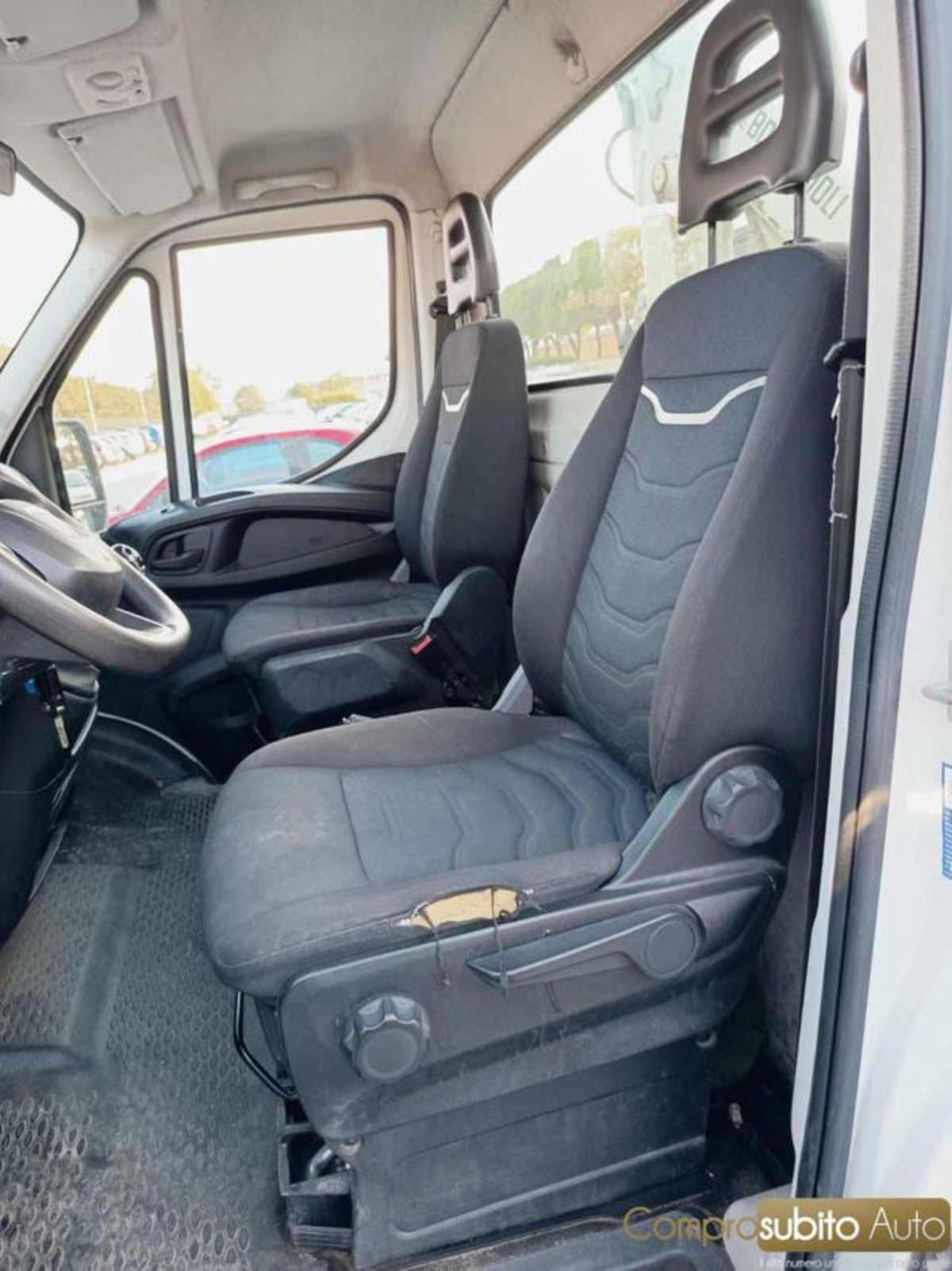 Iveco Daily Furgone 33S16HV 2.3 HPT PC-TN Furgone (11)