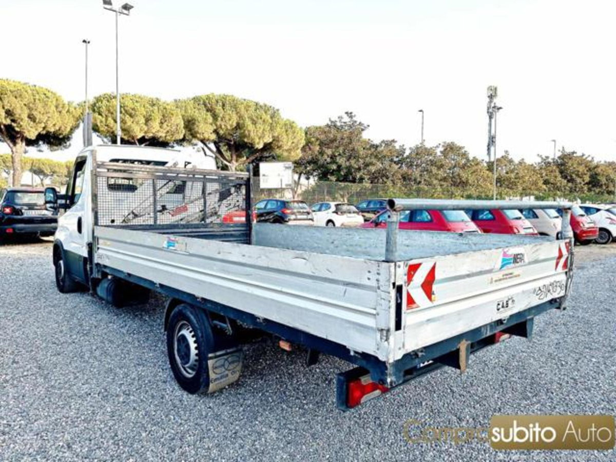 Iveco Daily Furgone 33S16HV 2.3 HPT PC-TN Furgone (4)