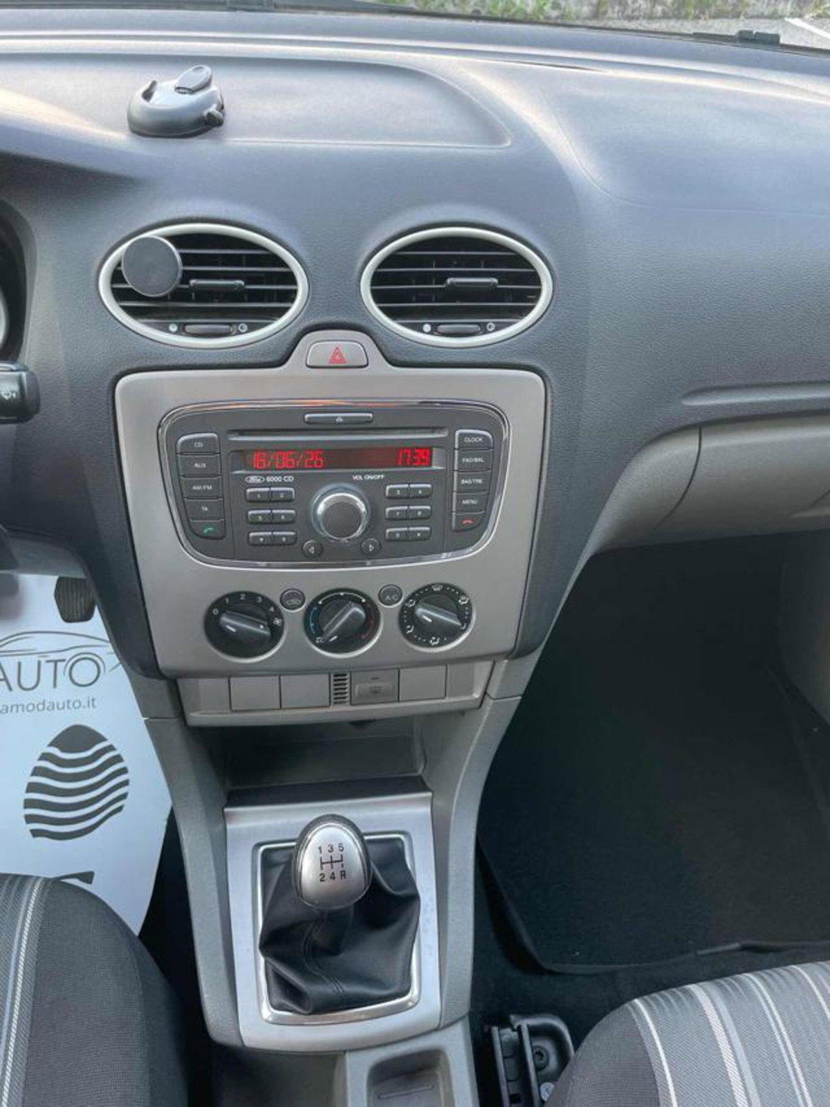 Ford Focus Station Wagon 1.6 TDCi (110CV) SW ECOnetic DPF (16)