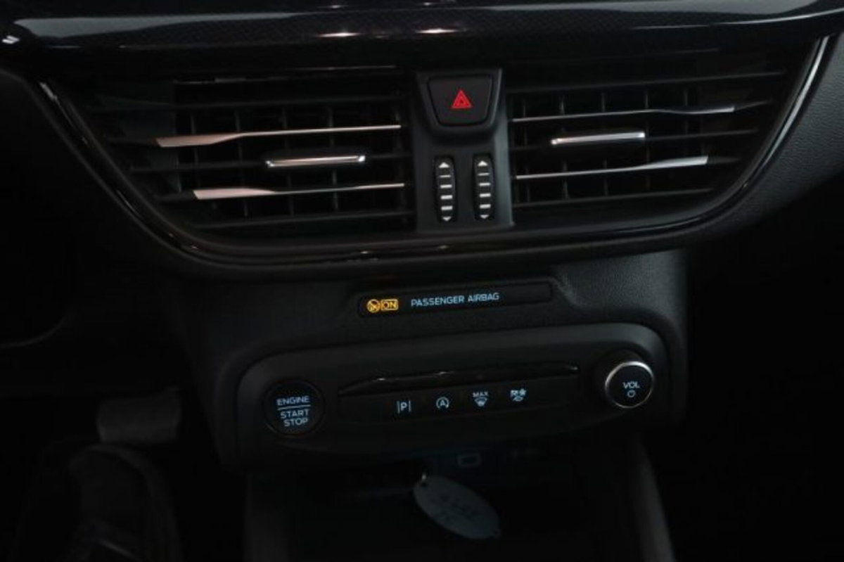Ford Focus Station Wagon 1.0 EcoBoost Hybrid 125 CV Powershift SW Active X (13)