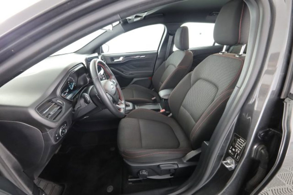 Ford Focus Station Wagon 1.0 EcoBoost Hybrid 125 CV Powershift SW Active Style (2)
