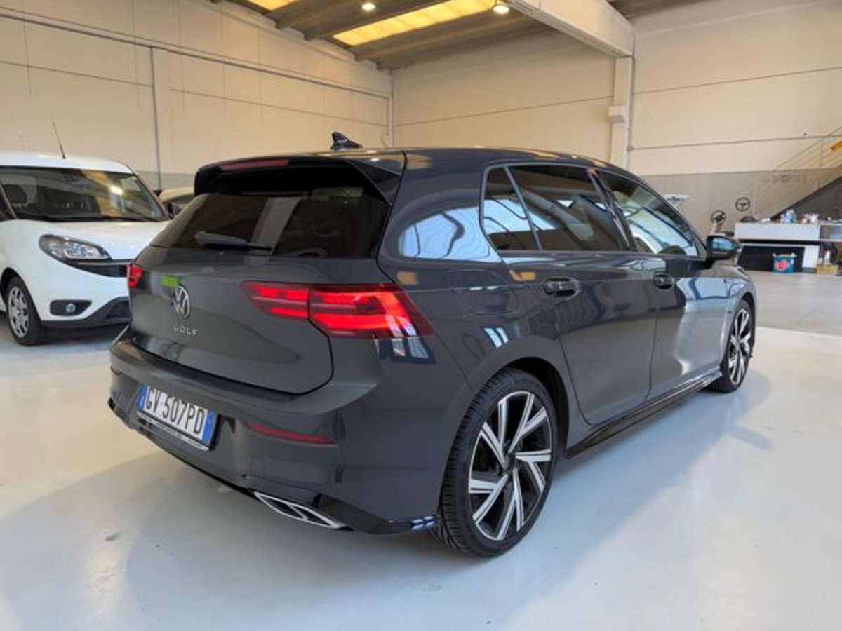 Volkswagen Golf 2.0 TDI 150 CV DSG SCR R-Line (5)
