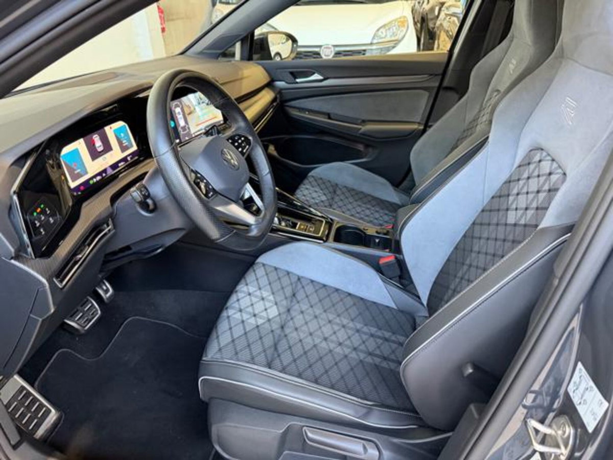 Volkswagen Golf 2.0 TDI 150 CV DSG SCR R-Line (9)