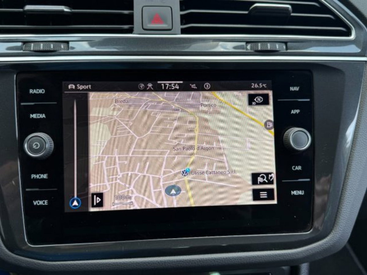 Volkswagen Tiguan 2.0 TDI 150 CV SCR DSG 4MOTION R-Line (11)