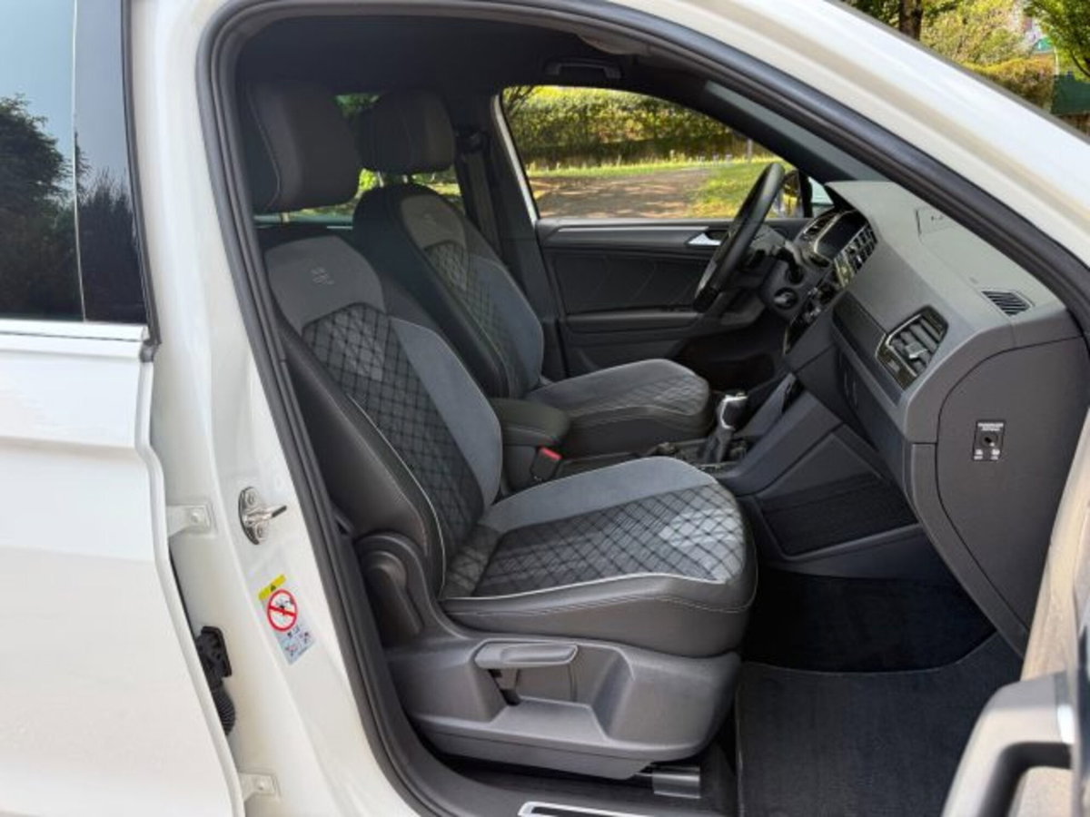 Volkswagen Tiguan 2.0 TDI 150 CV SCR DSG 4MOTION R-Line (7)
