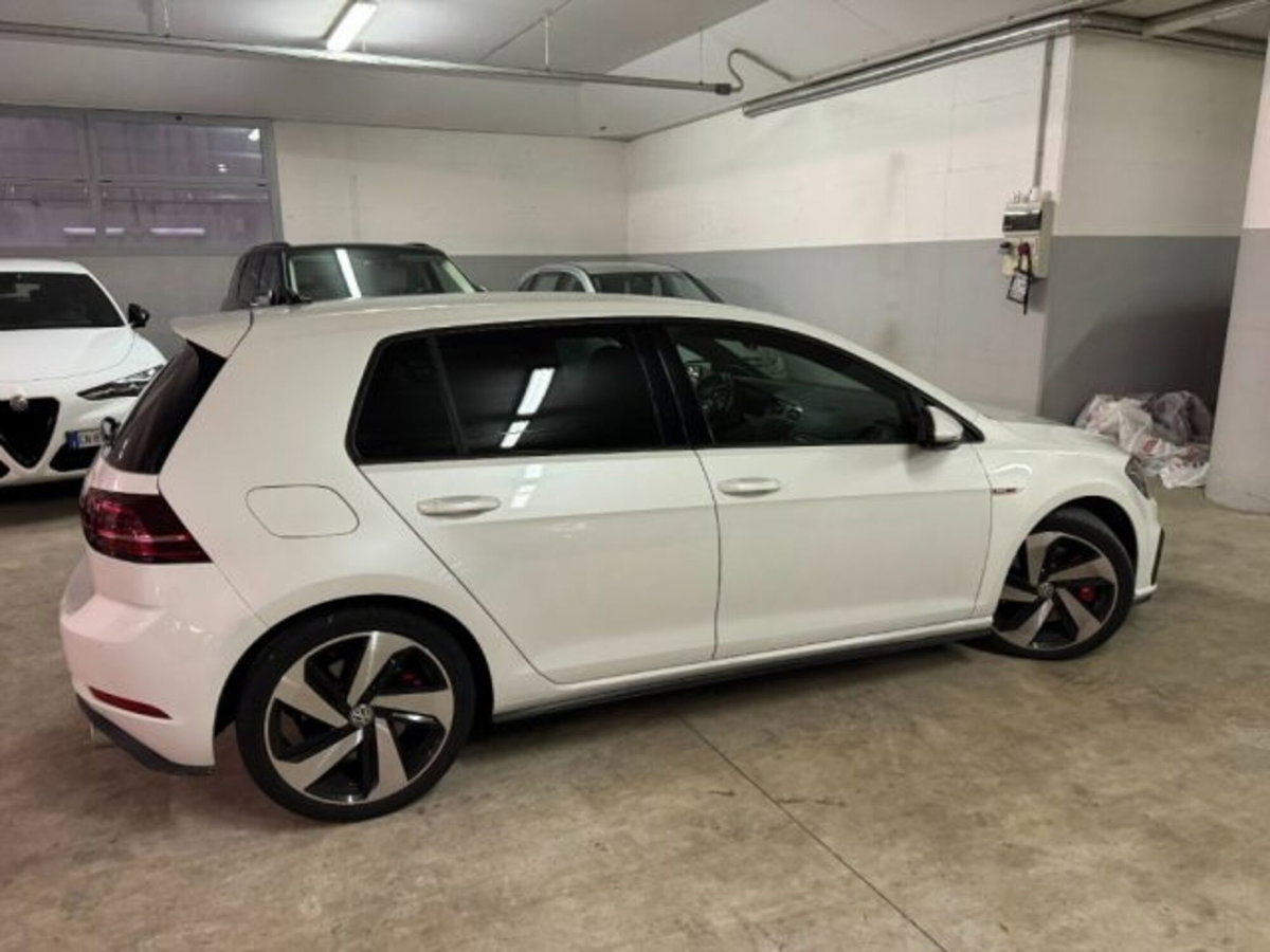 Volkswagen Golf GTI Performance 2.0 245 CV TSI DSG 5p. BMT (5)