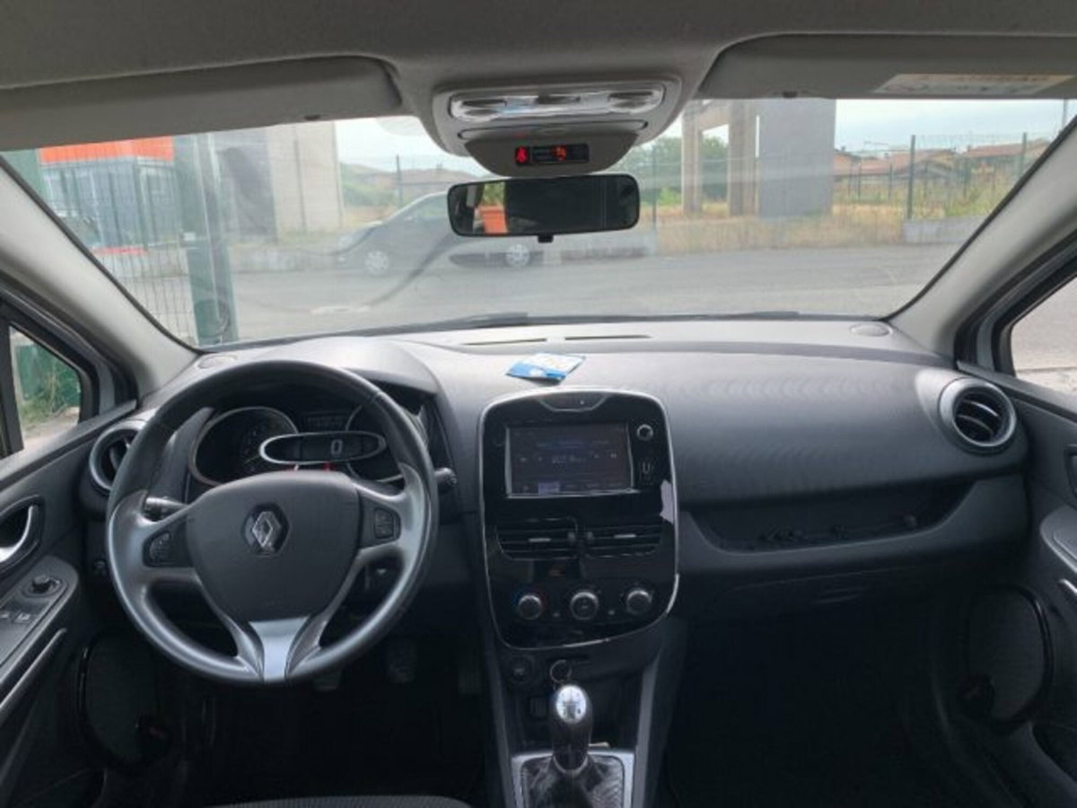 Renault Clio 1.2 75CV GPL 5 porte Wave (10)
