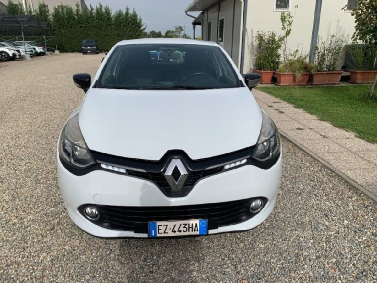 Renault Clio 1.2 75CV GPL 5 porte Wave (8)