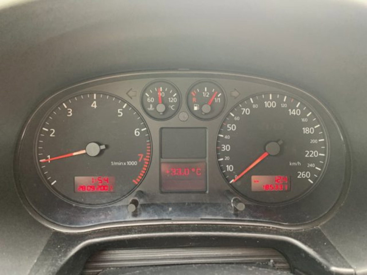 Audi A3 1.6 cat 5p. Ambiente (11)
