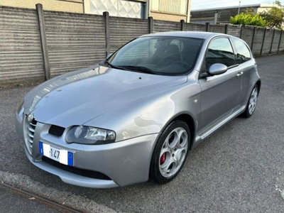 Alfa Romeo 147 3.2i V6 24V cat 3 porte GTA (2)