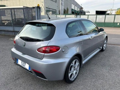 Alfa Romeo 147 3.2i V6 24V cat 3 porte GTA (4)
