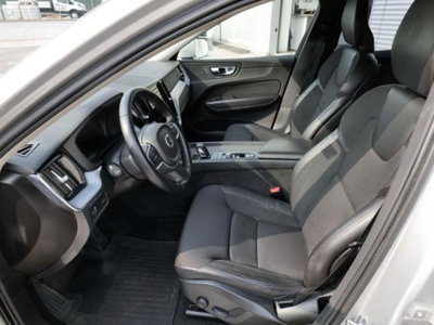 Volvo XC60 B4 (d) AWD Geartronic Momentum Pro (5)