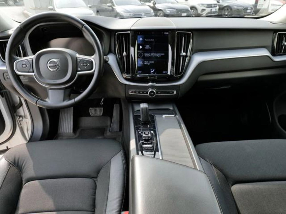 Volvo XC60 B4 (d) AWD Geartronic Momentum Pro (7)