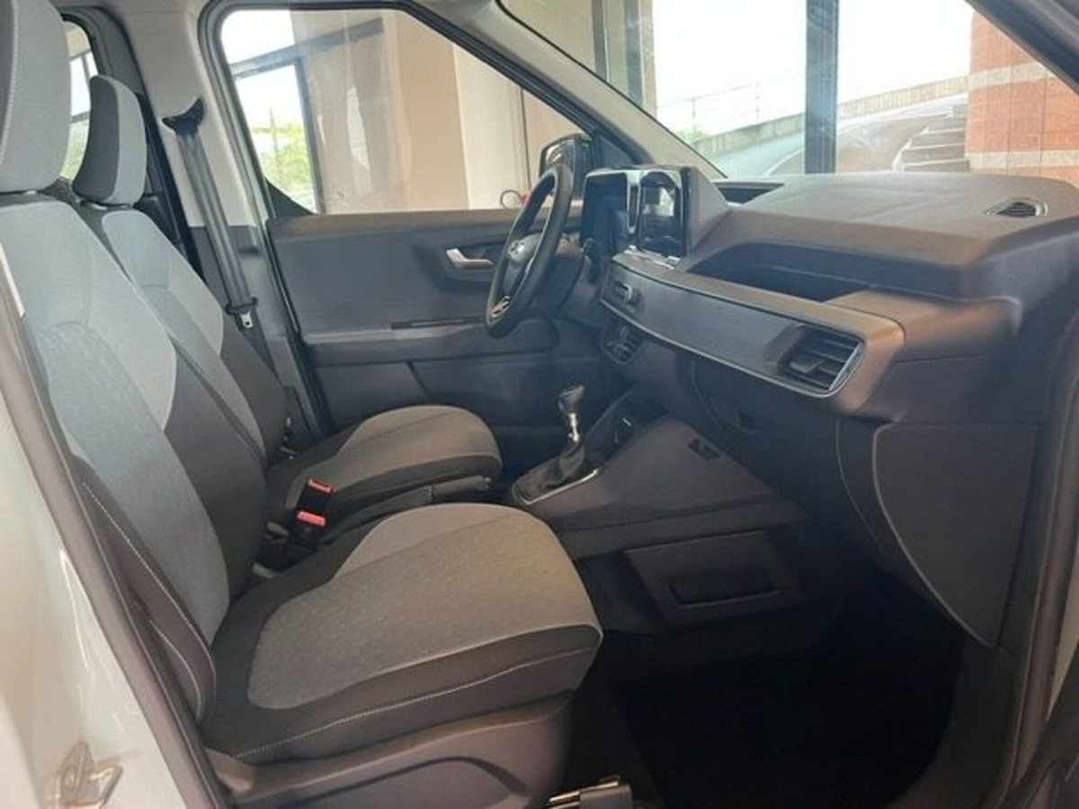 Ford Tourneo Courier 1.0 EcoBoost 100 CV Titanium (14)