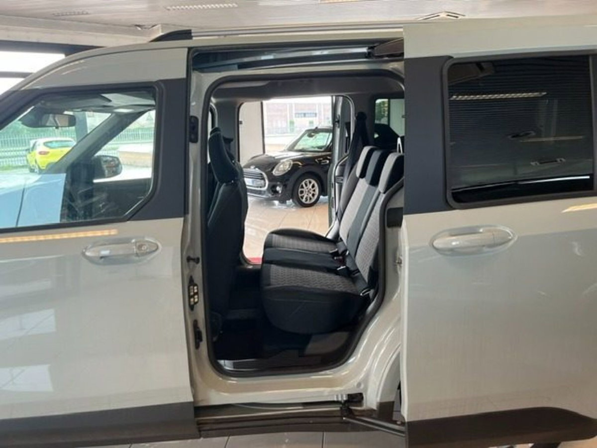 Ford Tourneo Courier 1.0 EcoBoost 100 CV Titanium (17)