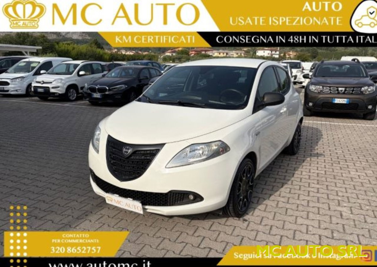 Lancia Ypsilon 1.3 MJT 16V 95 CV 5 porte S&S S Momodesign (3)