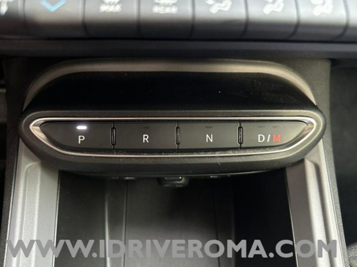 Jeep Avenger 1.2 turbo e-hybrid mhev Summit fwd 110cv edct6 (13)