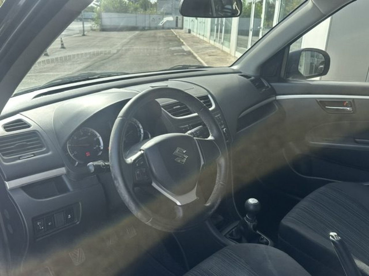 Suzuki Swift 1.3 DDiS 5 porte GL (11)