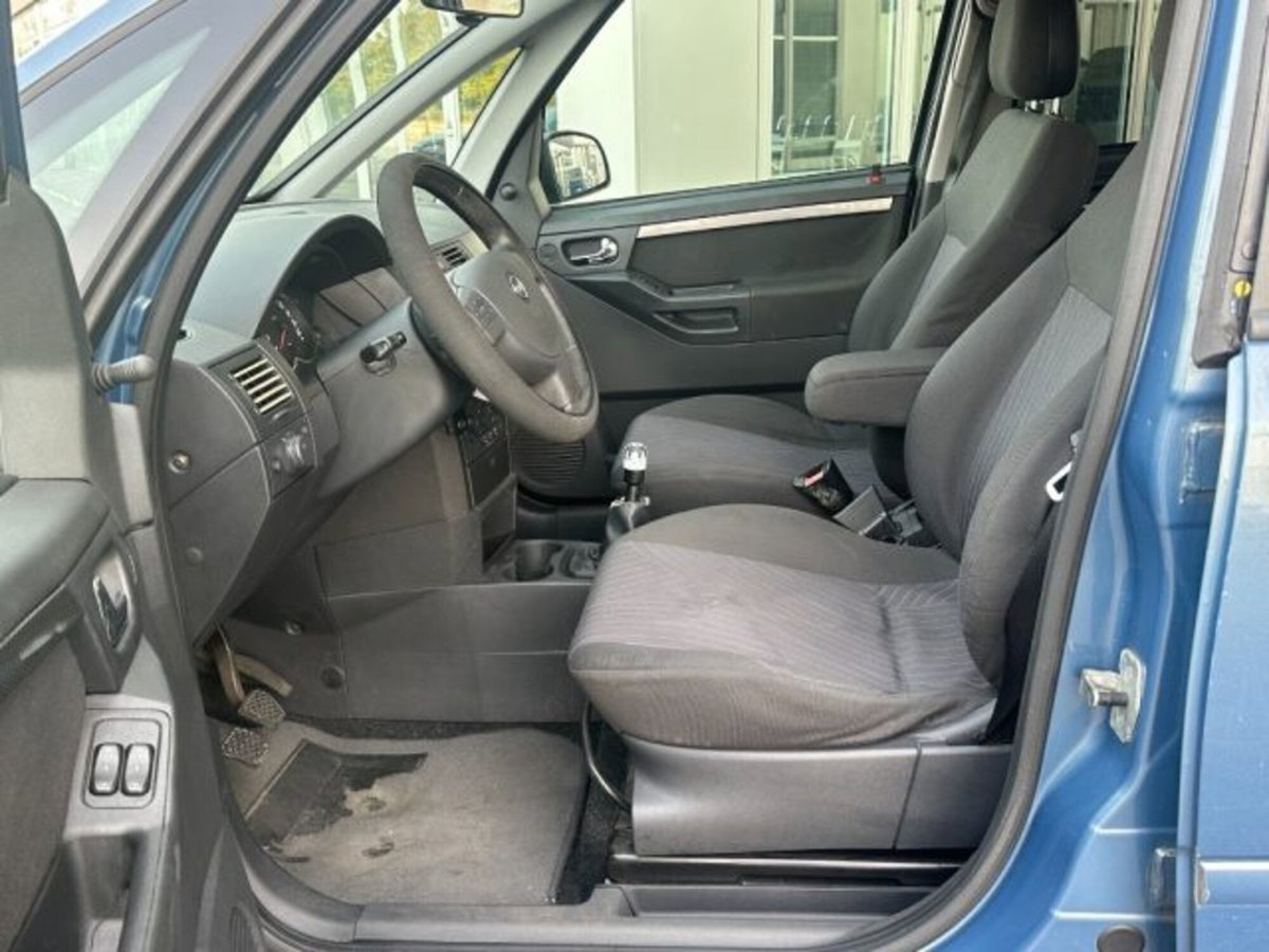 Opel Meriva 1.4 16V Club (12)