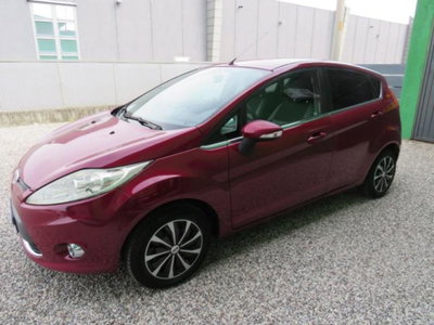Ford Fiesta 1.4 5p. Bz.- GPL Titanium usata