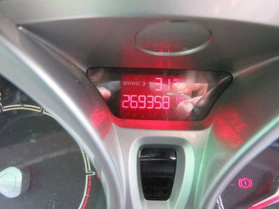 Ford Fiesta 1.4 5p. Bz.- GPL Titanium (19)