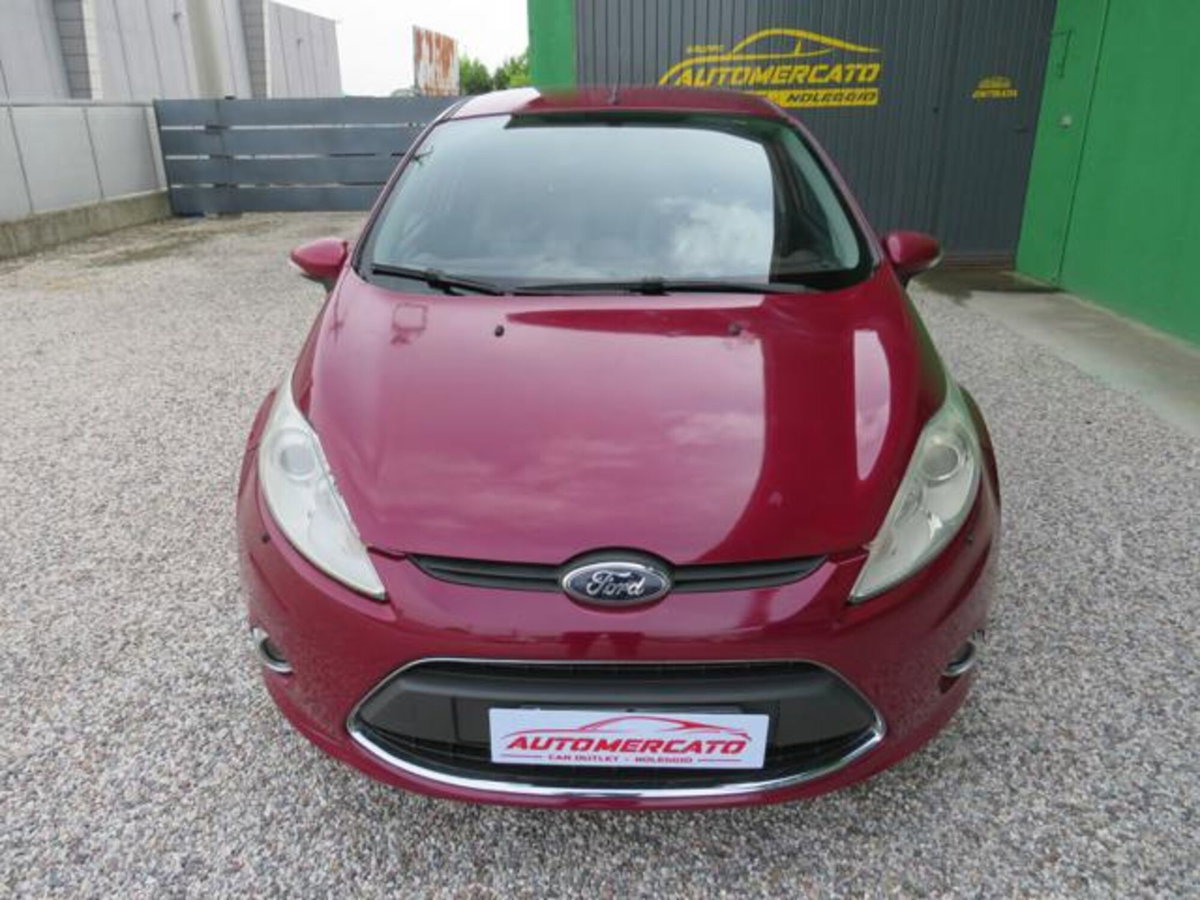 Ford Fiesta 1.4 5p. Bz.- GPL Titanium (3)