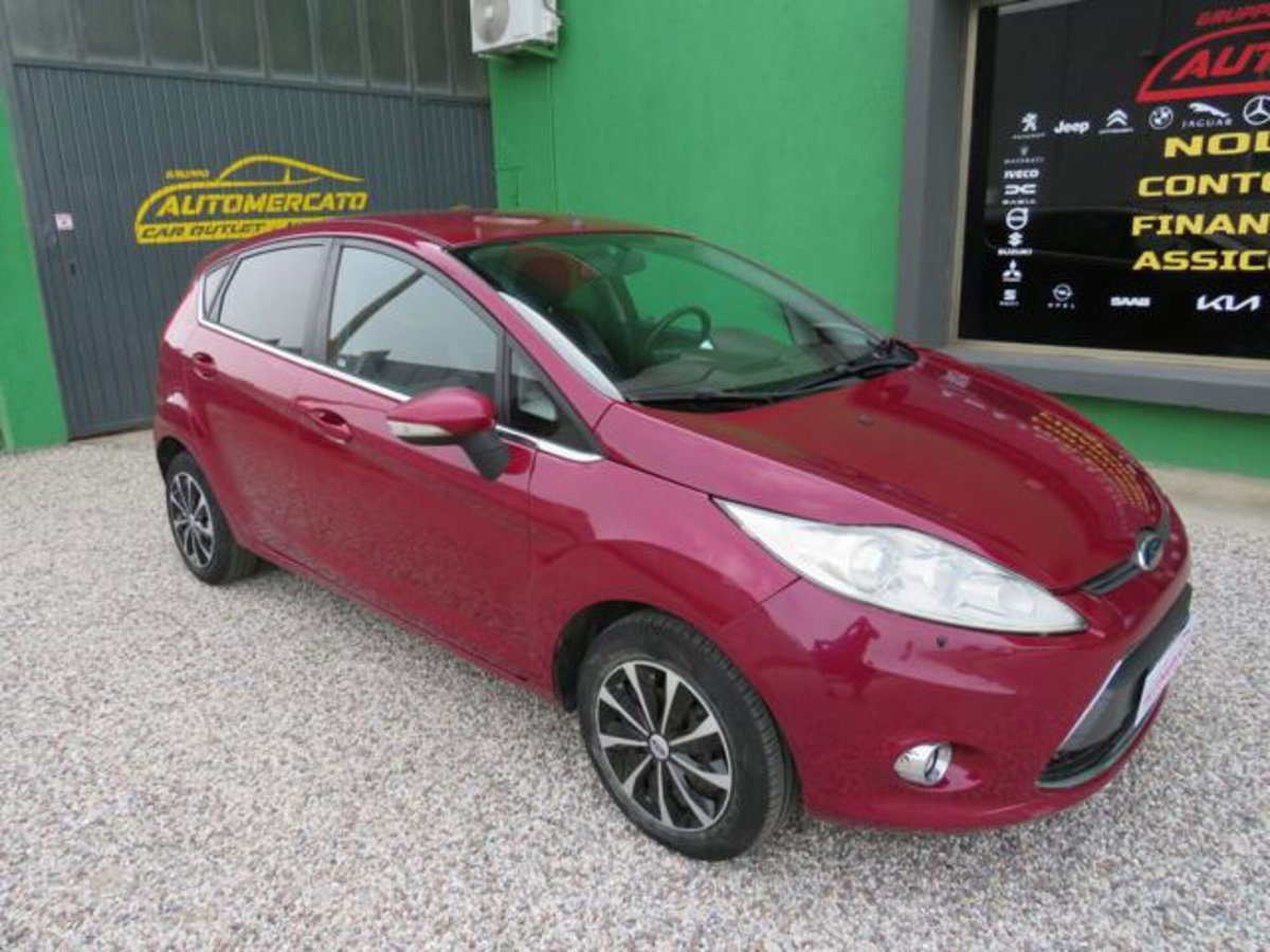 Ford Fiesta 1.4 5p. Bz.- GPL Titanium (4)