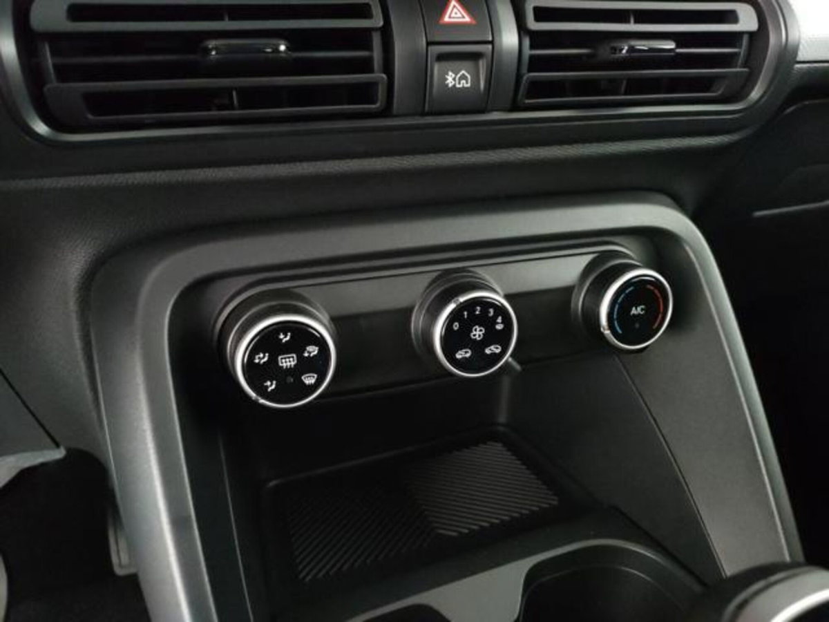 Citroen C3 1.2 puretech turbo You 100cv s&s (14)