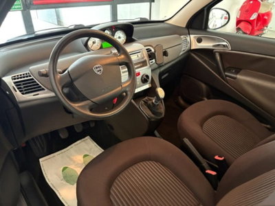 Lancia Ypsilon 1.2 Argento (8)