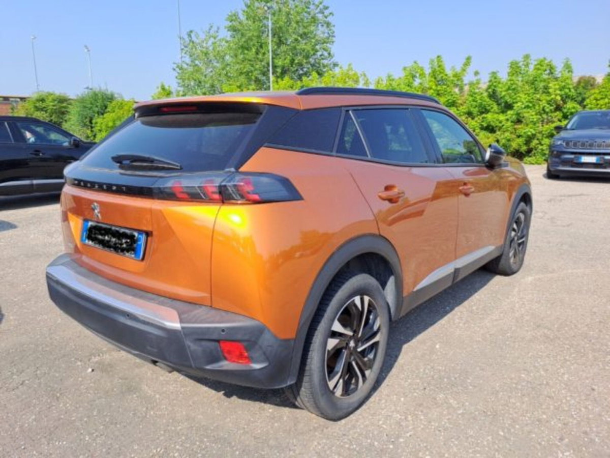 Peugeot 2008 PureTech 100 S&S Allure (3)