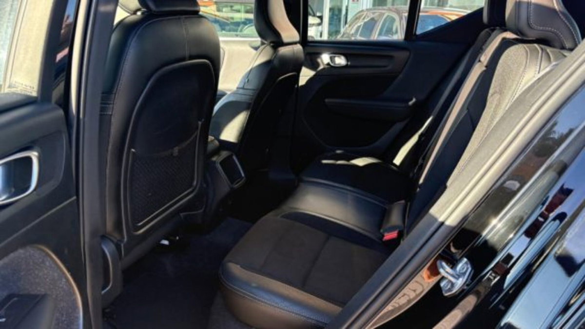 Volvo XC40 D3 AWD Geartronic (15)