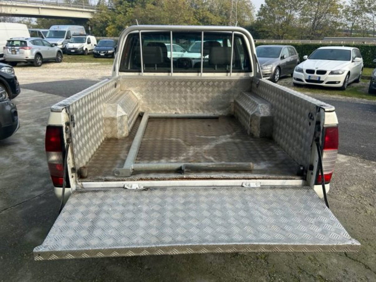 Nissan Pick-up 2.5 TD 4 porte Double Cab Navara 2WD (5)