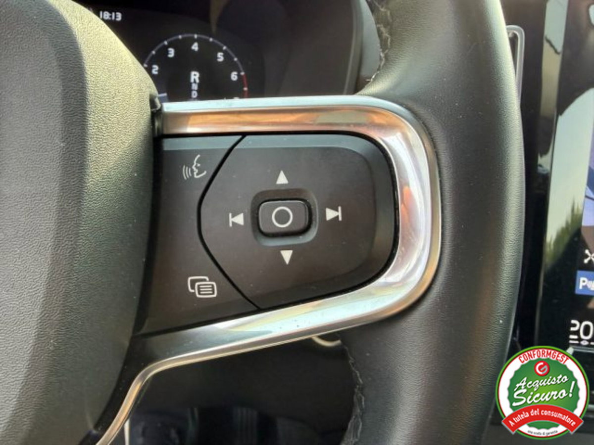 Volvo XC40 T2 Geartronic Momentum (16)