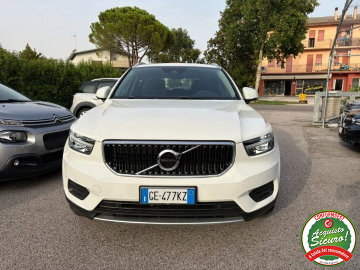Volvo XC40 T2 Geartronic Momentum (3)