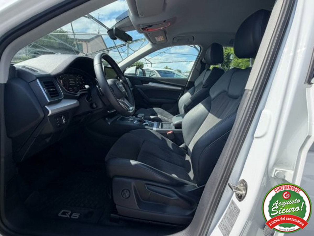 Audi Q5 2.0 TDI 190 CV quattro S tronic Business Sport (12)
