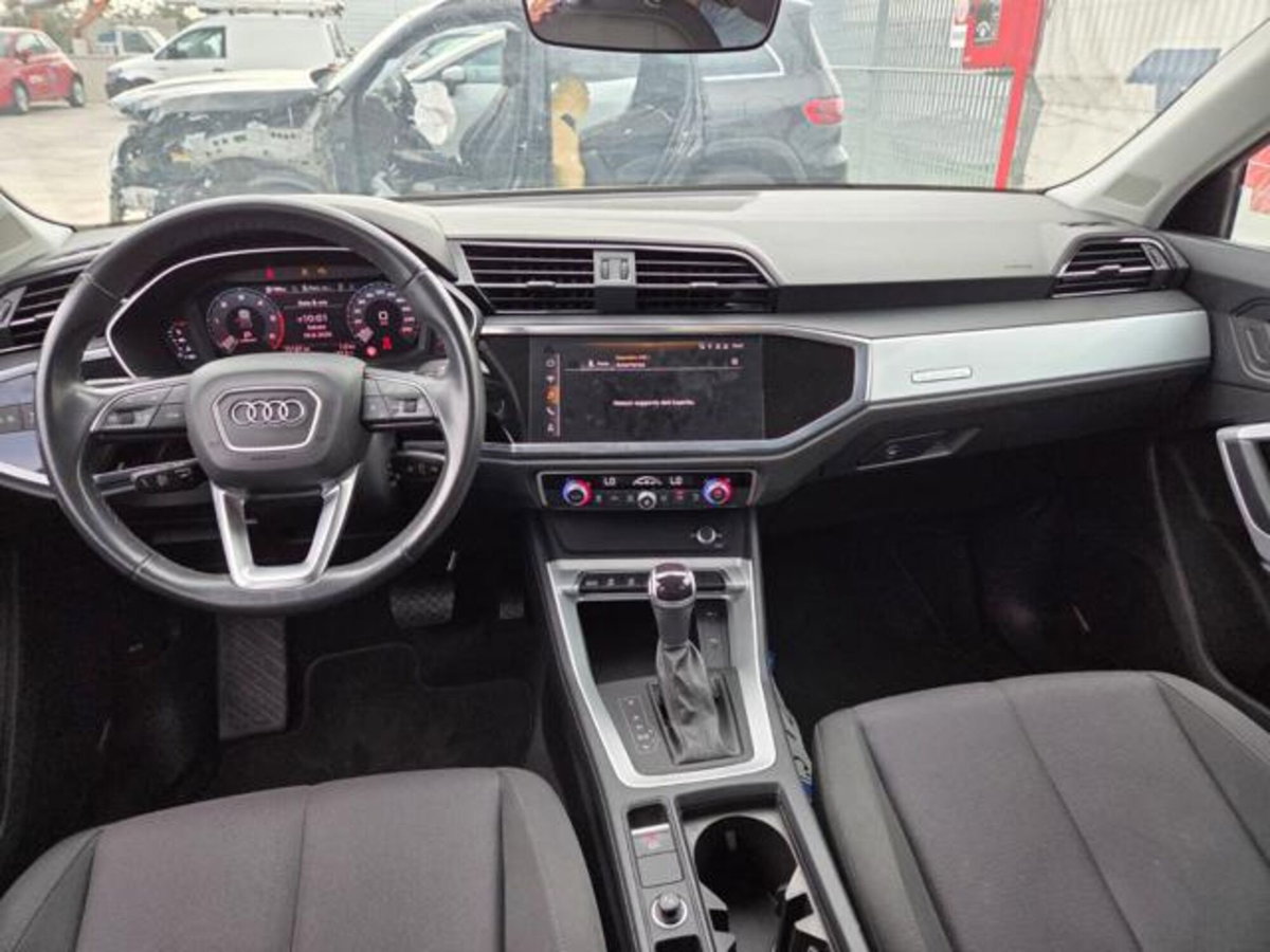 Audi Q3 Sportback 35 TDI quattro S tronic Business Plus (14)