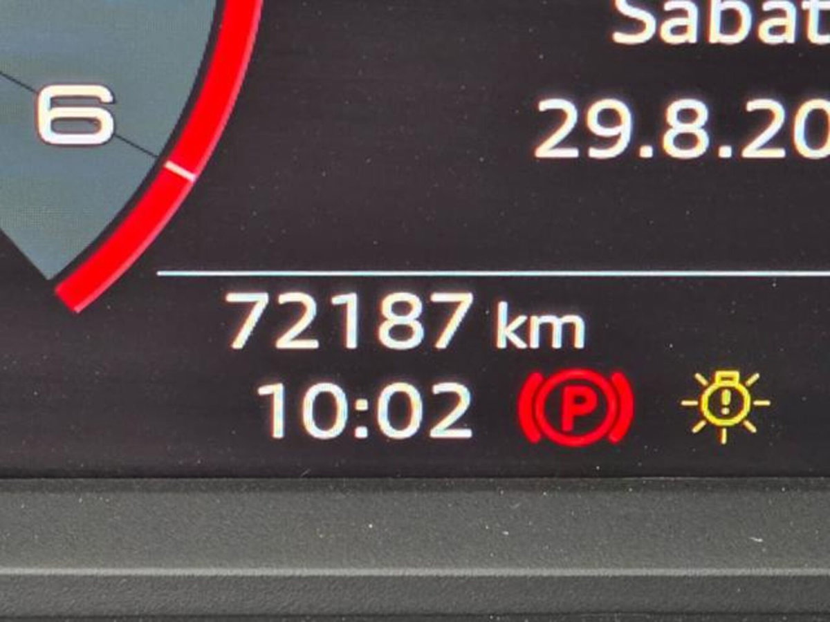 Audi Q3 Sportback 35 TDI quattro S tronic Business Plus (15)