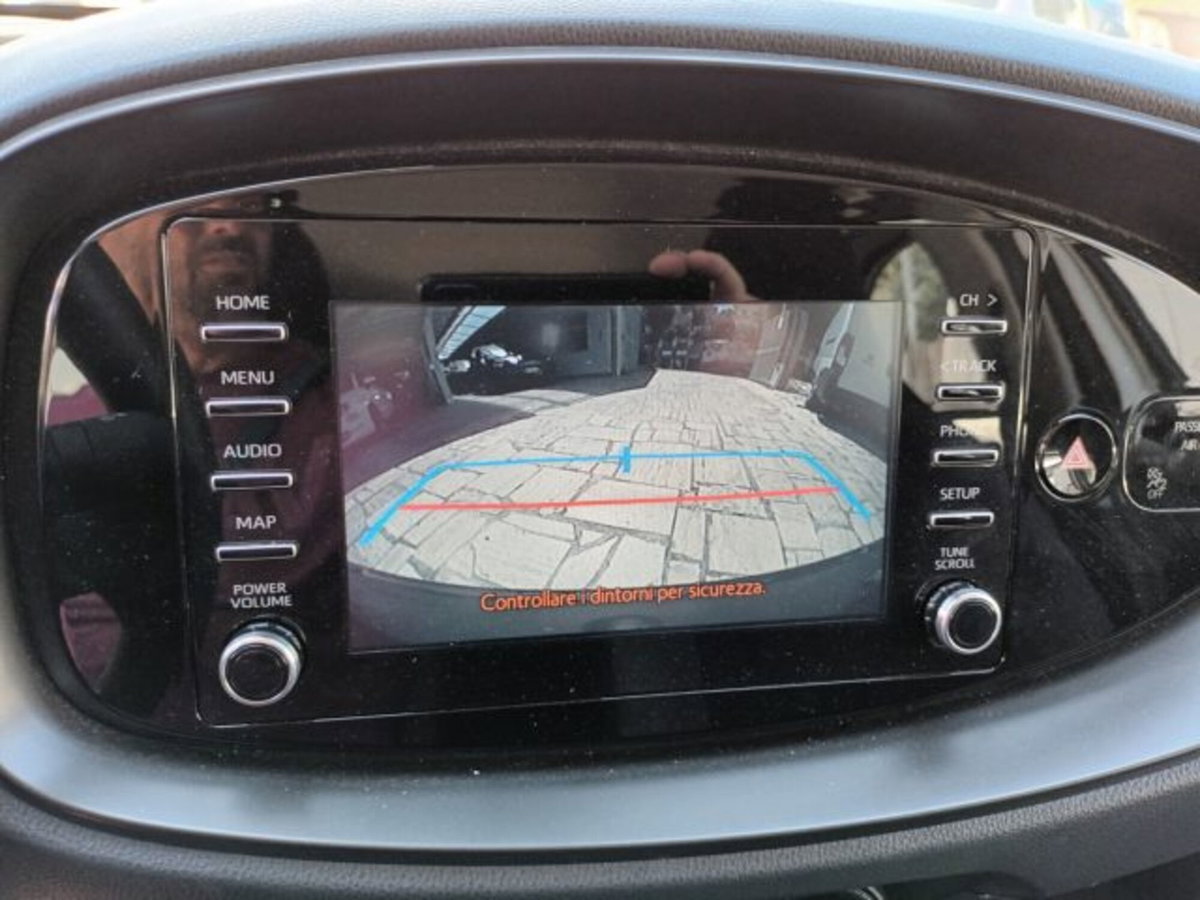Toyota Aygo X 1.0 Active 72cv (11)