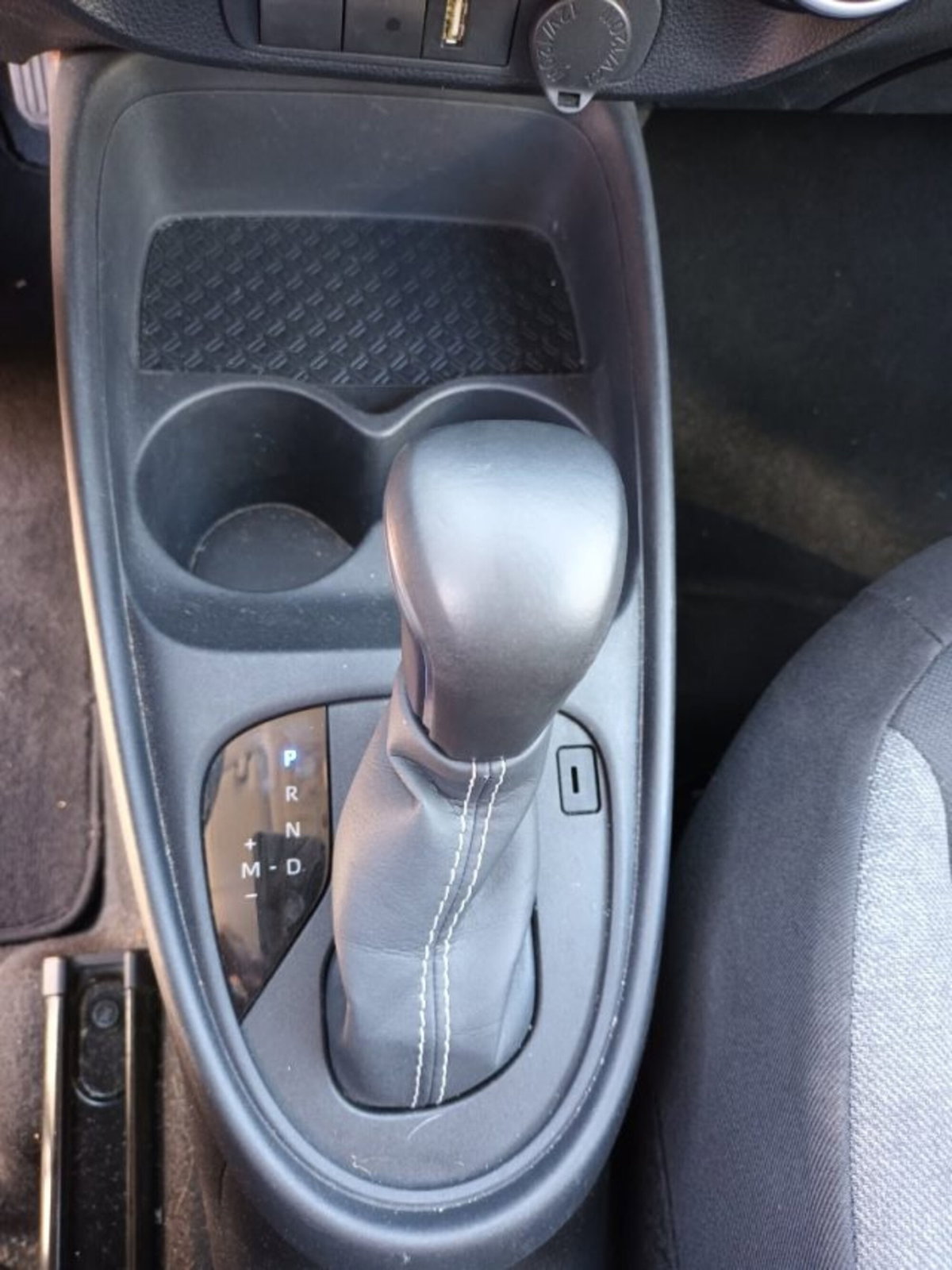 Toyota Aygo X 1.0 Active 72cv (12)