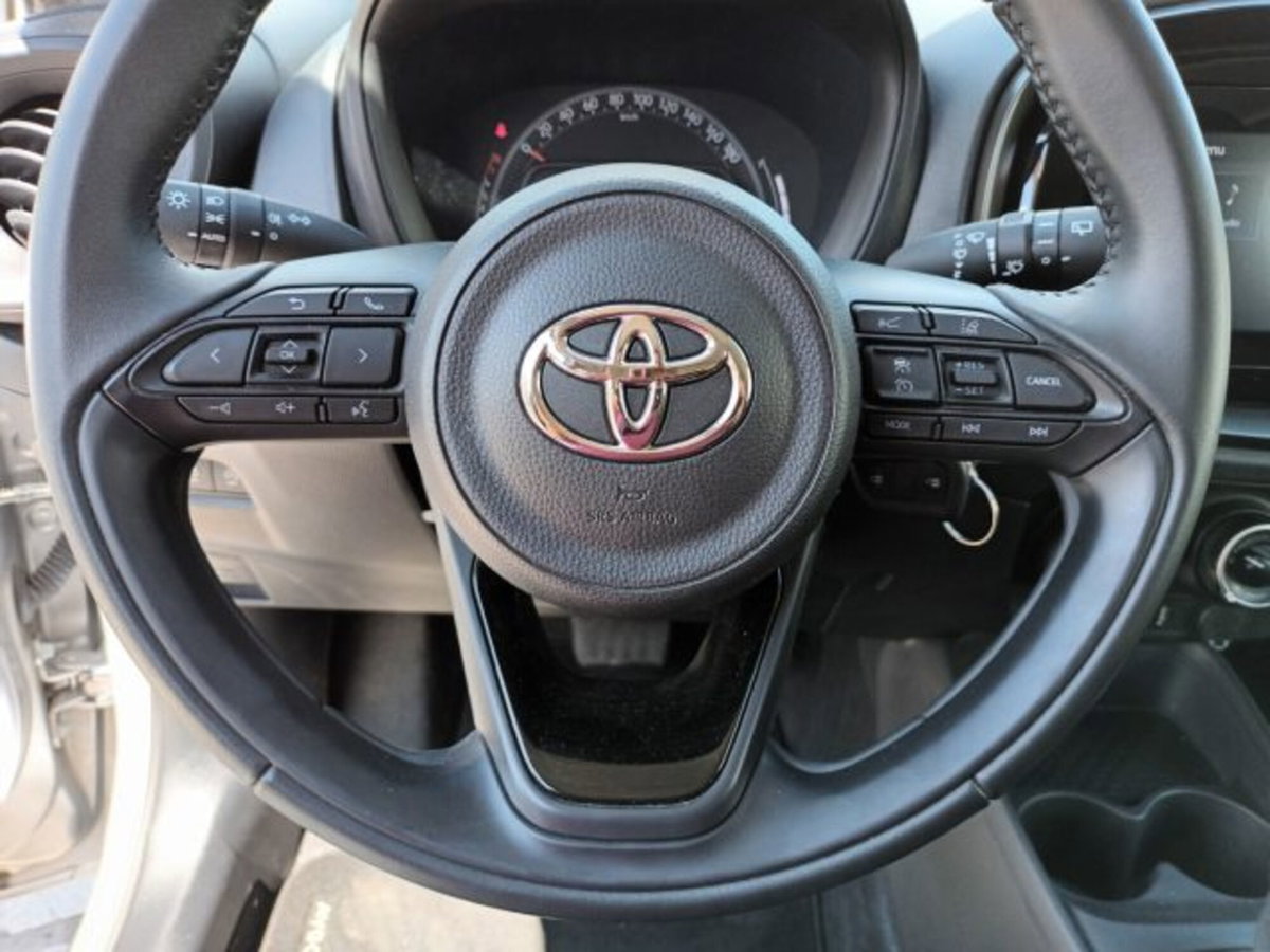 Toyota Aygo X 1.0 Active 72cv (13)