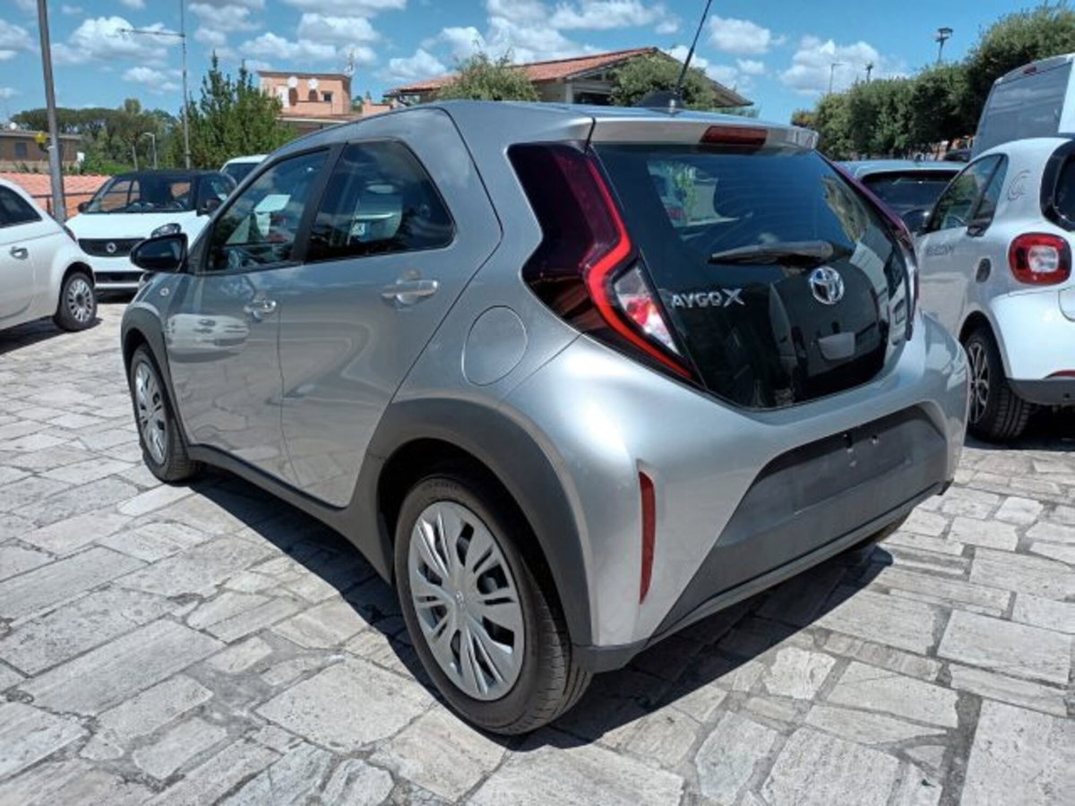 Toyota Aygo X 1.0 Active 72cv (4)