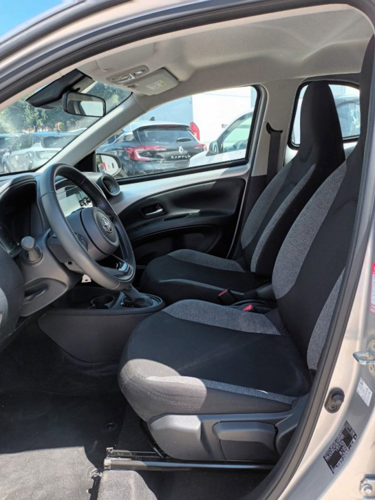 Toyota Aygo X 1.0 Active 72cv (5)