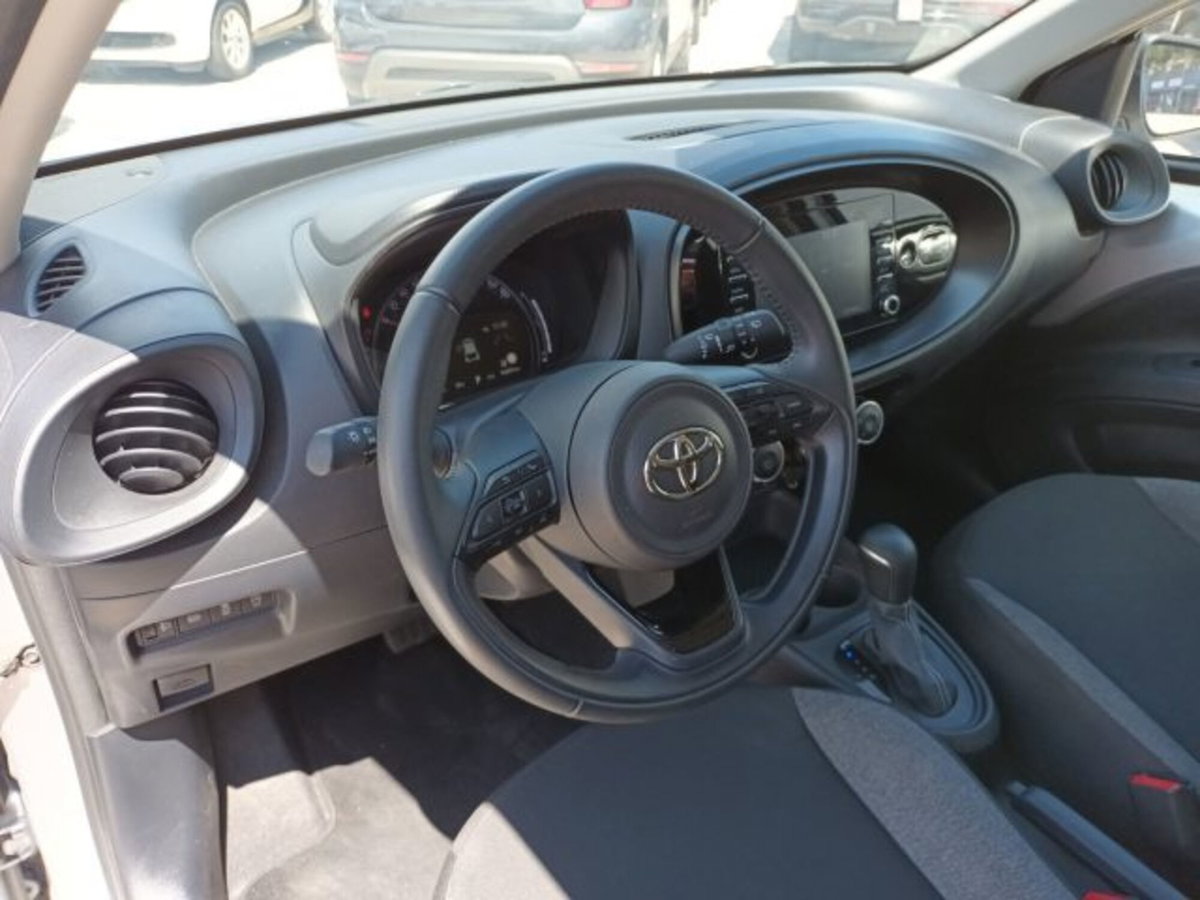 Toyota Aygo X 1.0 Active 72cv (8)