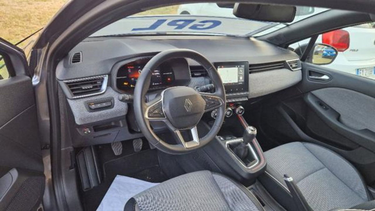 Renault Clio 1.0 eco-g Techno 100cv (8)