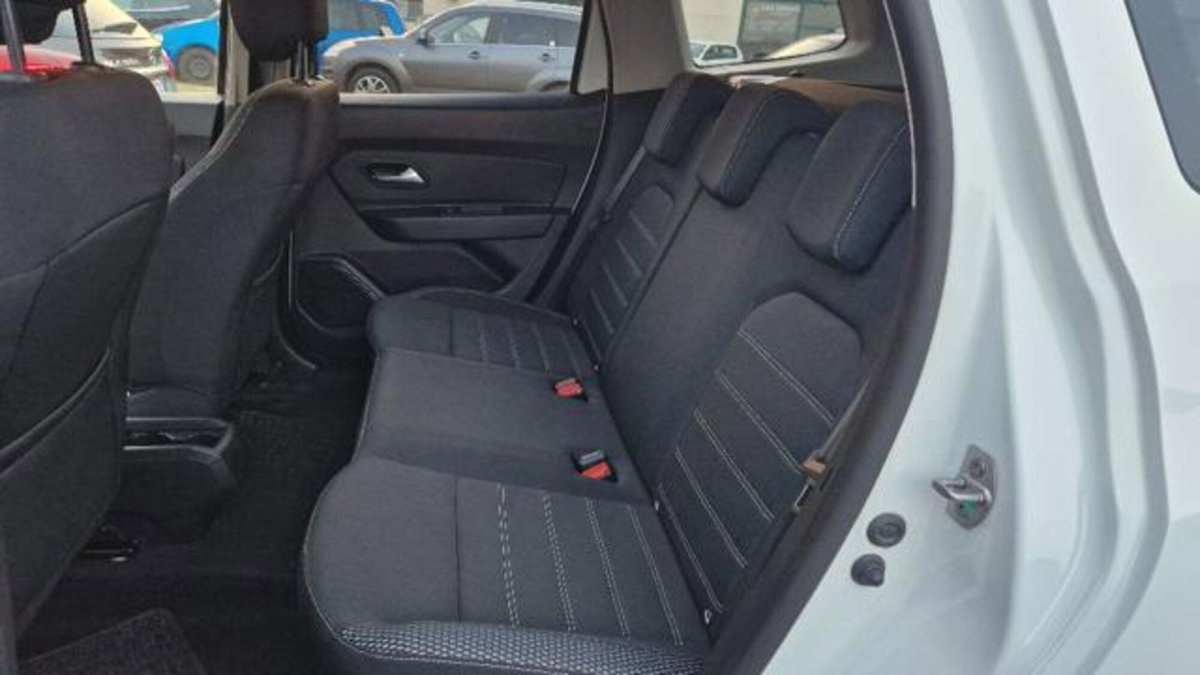 Dacia Duster 1.0 TCe 100 CV ECO-G 4x2 Prestige (10)